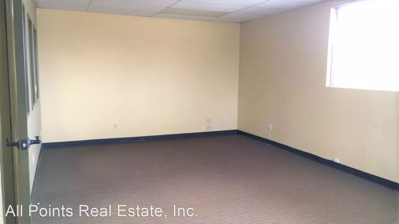 4452 Park Blvd #208 photo 3