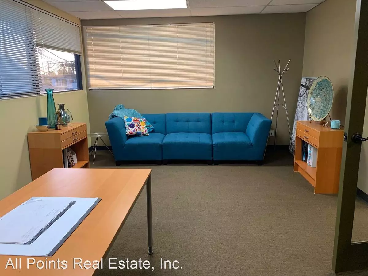 4452 Park Blvd #208 photo 4