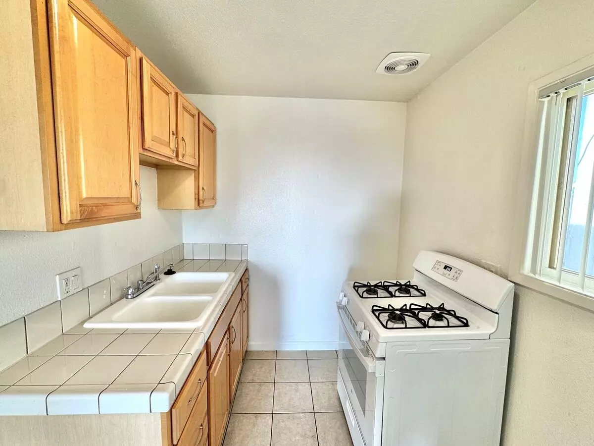 4750-4772 Thorn Street photo 3