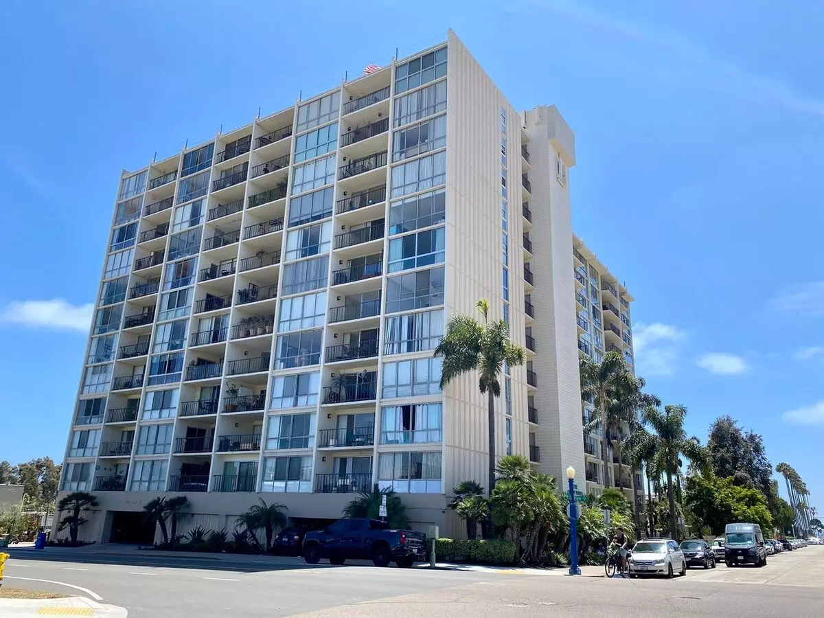 For Rent: 2 Bedroom, 2 Bathroom Apartment Available Now photo 2