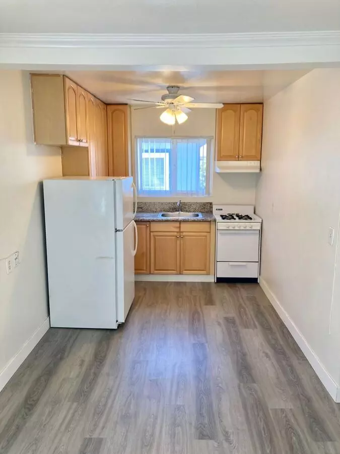 Studio In Pacific Beach Apartment Community photo 3