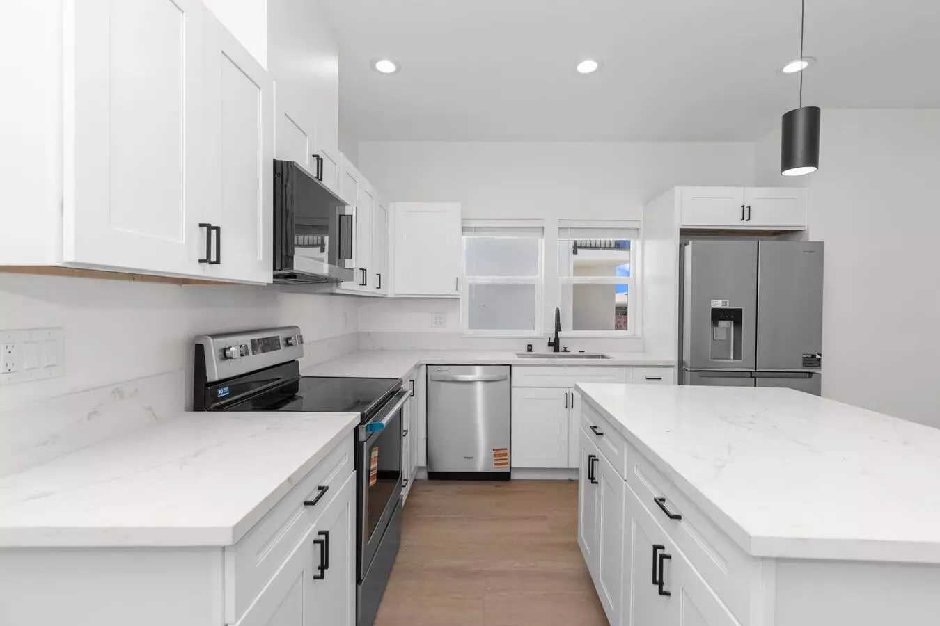 6413 Richard St photo 5