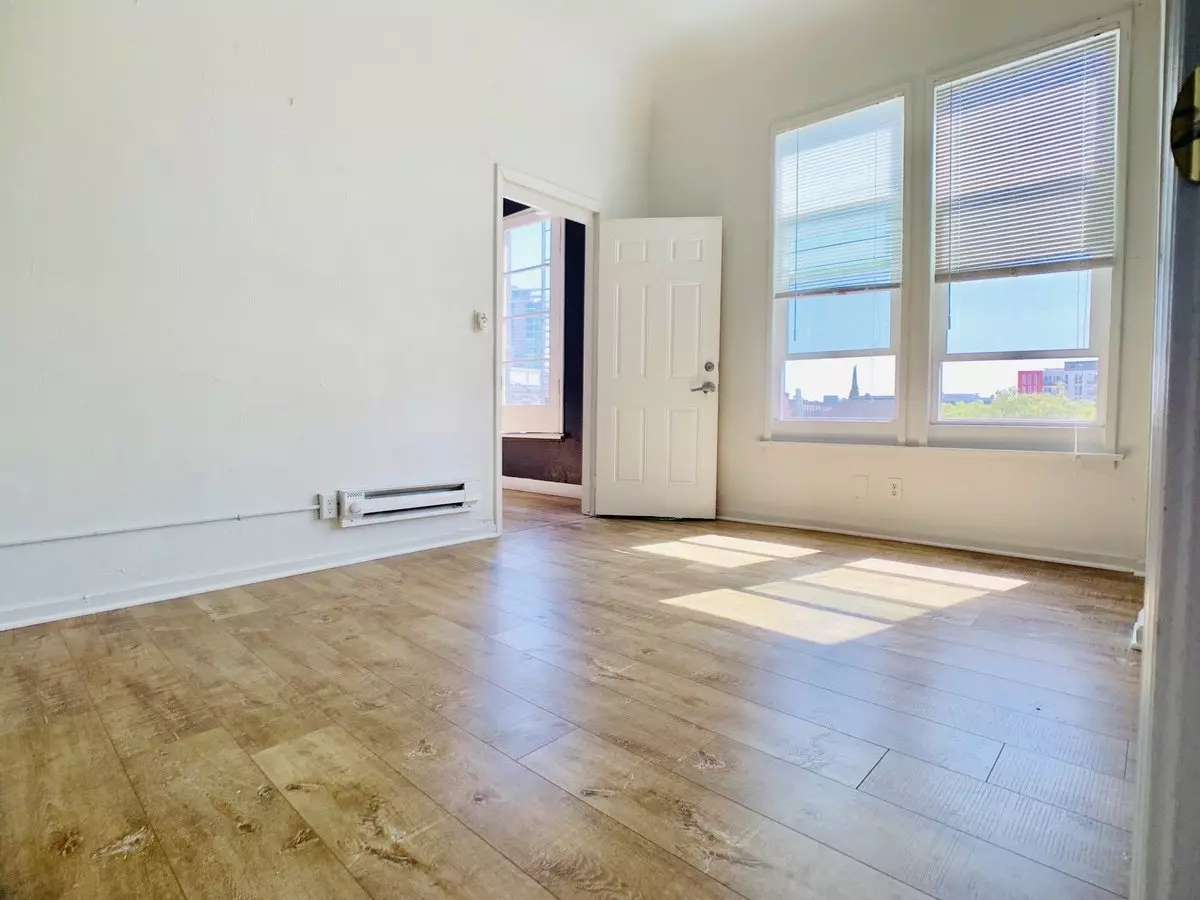 854 Tenth Avenue, San Diego, CA 92101 photo 3
