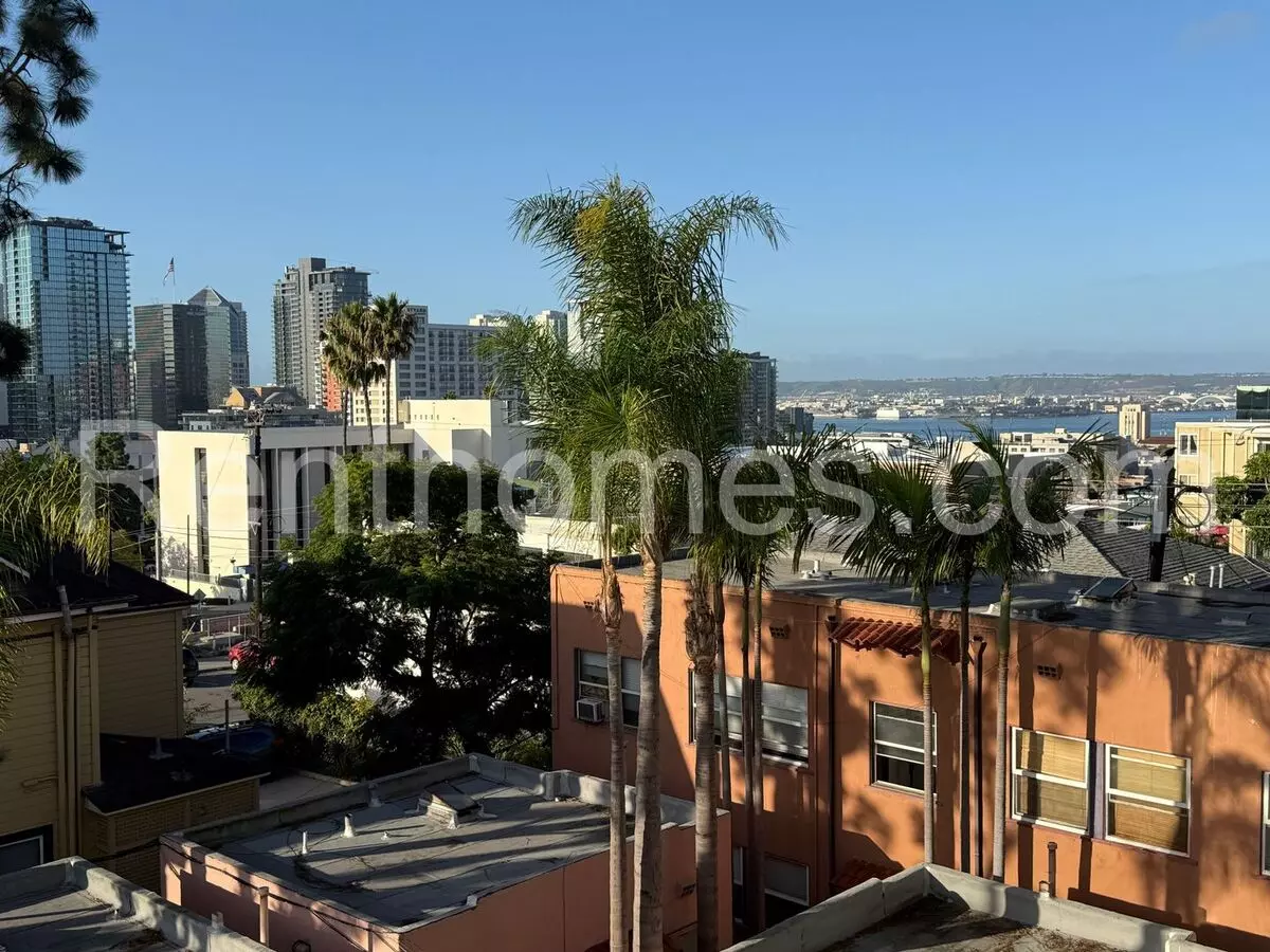 Bankers Hill, 1940 3rd Ave #302, Gated, Luxury Vinyl Plank Floors, Ac, 2 Parking Spaces In Controlled Access Garage. photo 4