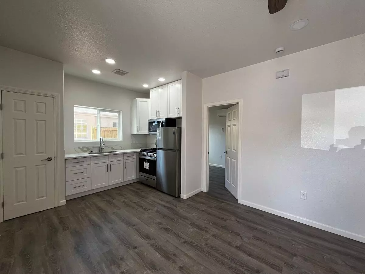 6430 Osler St San Diego, CA 92111 photo 3