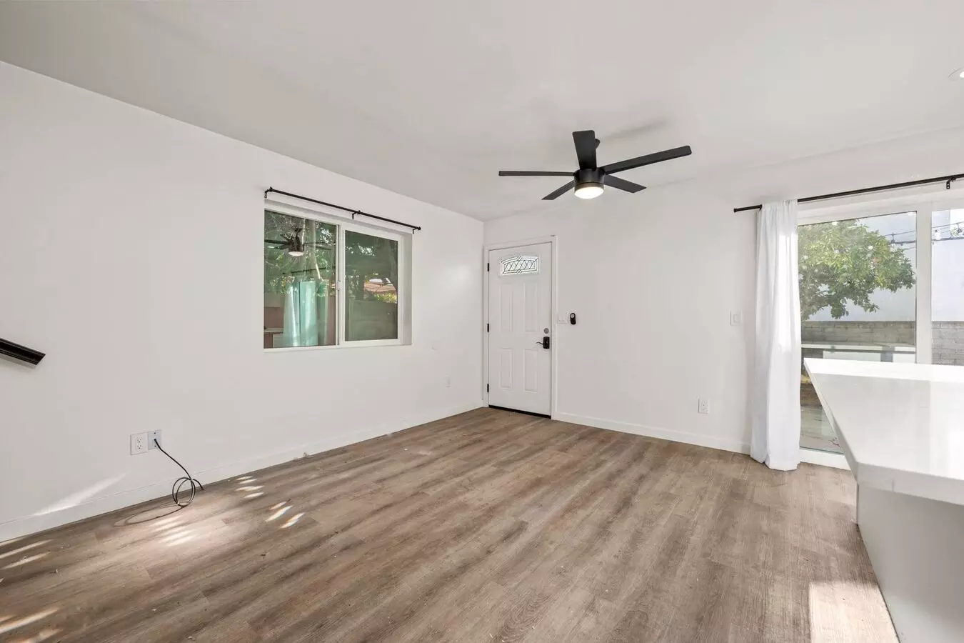 6414 Cleo St San Diego, CA 92115 photo 5