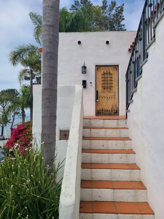 1311 Cave Street, La Jolla, CA 92037 photo 4