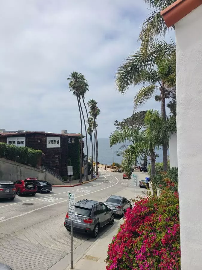 1311 Cave Street, La Jolla, CA 92037 photo 2