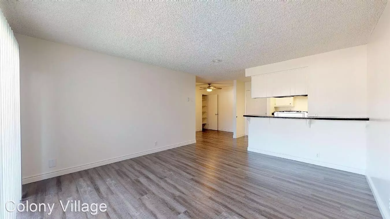 5757 University Ave photo 2