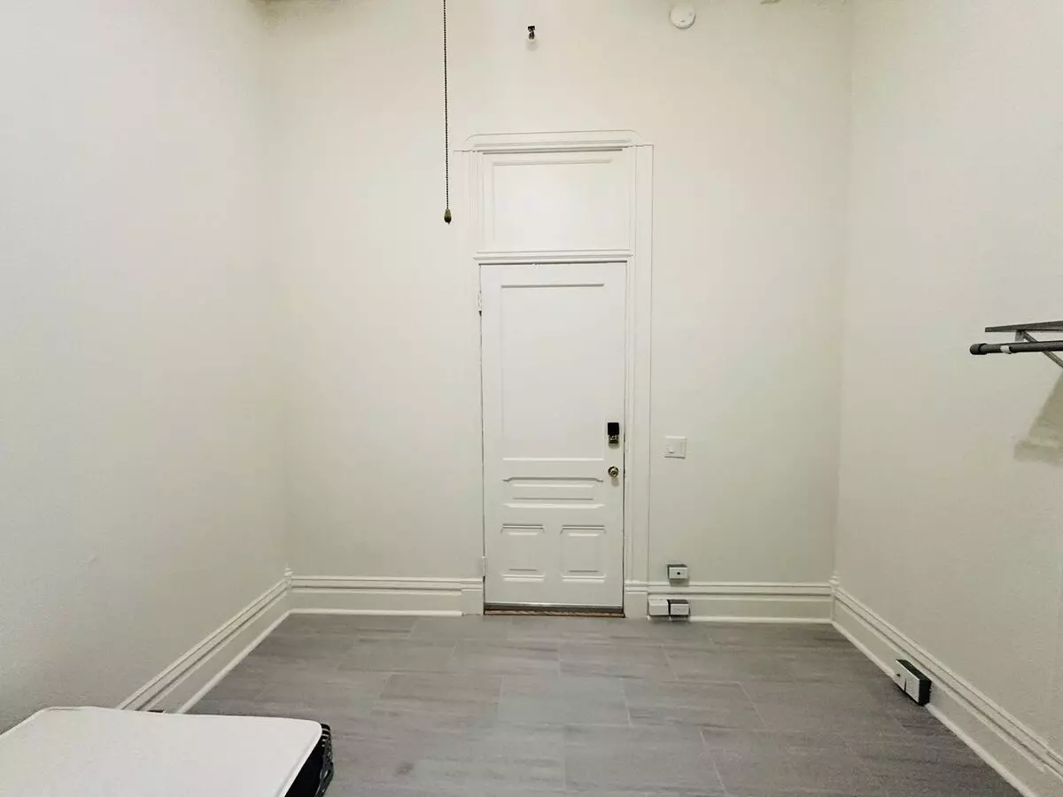 G St. photo 5
