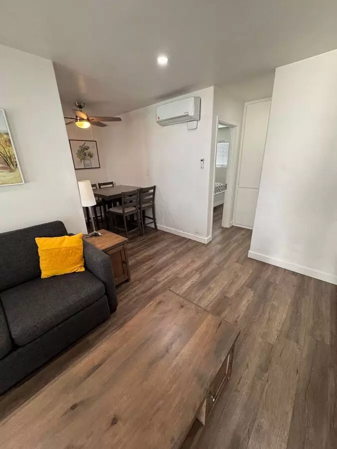 2275 Grand Ave photo 2