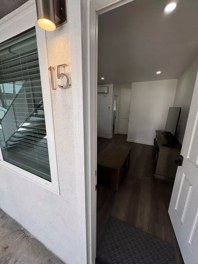 2275 Grand Ave photo 3