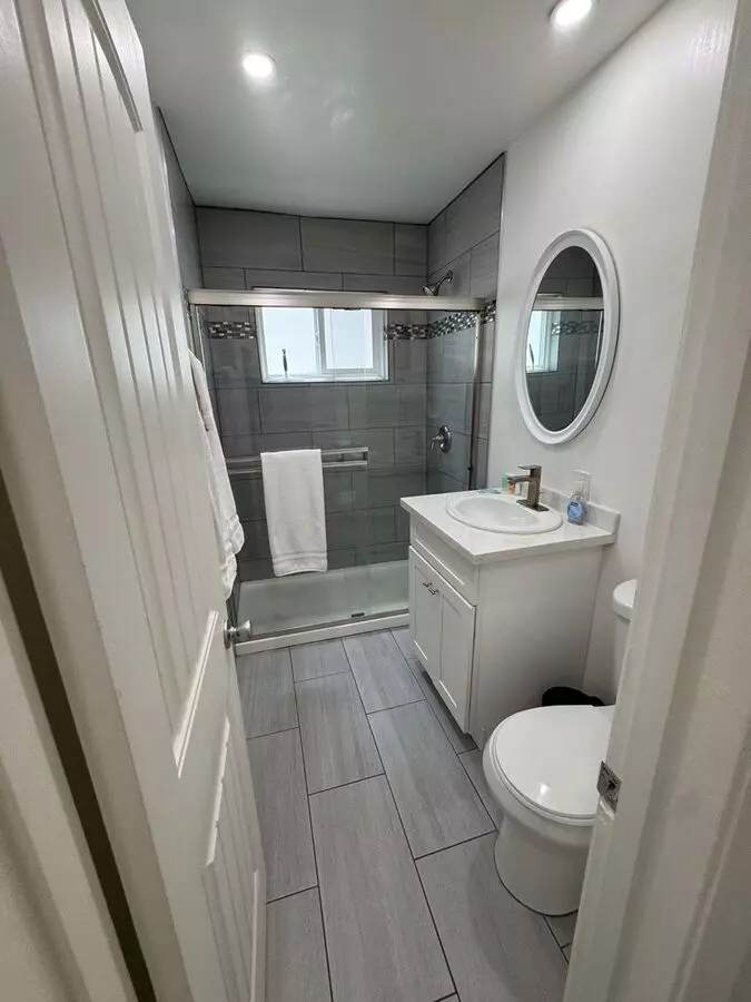 2275 Grand Ave photo 5