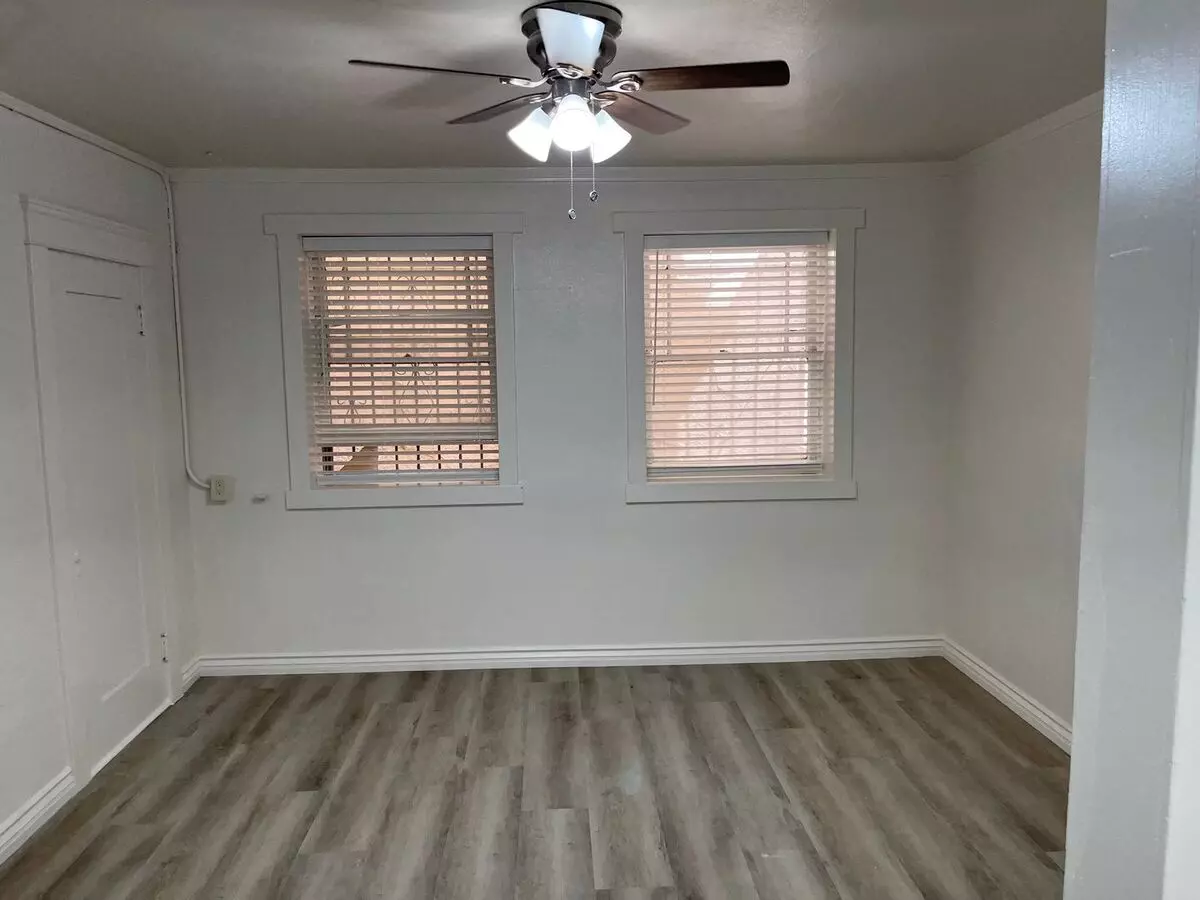 Hillcrest/North Park 2BR/1BA (or 1Br+Office) Craftsman Apartment photo 3