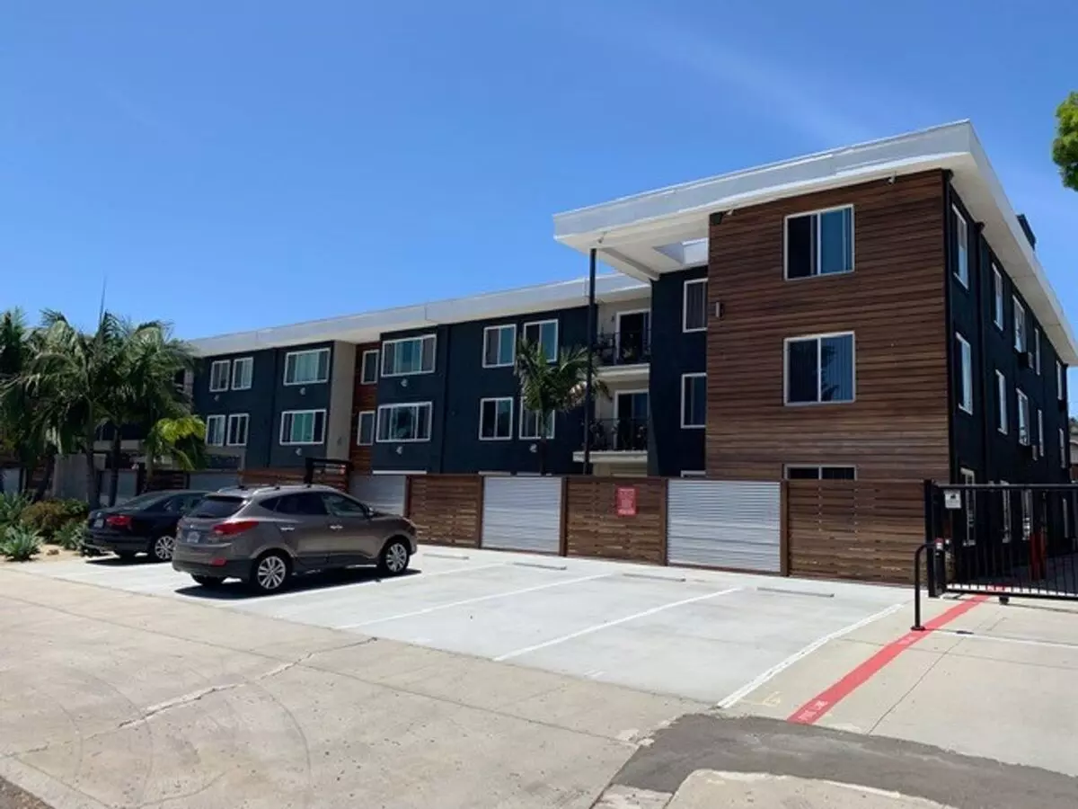 Hawley Apartments photo 3