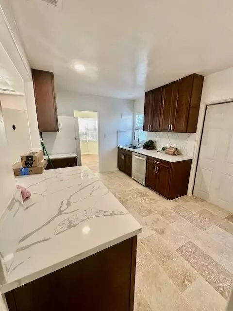 5011 College Avenue, San Diego, CA 92115 photo 2