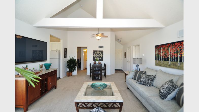 La Scala Apartment Homes photo 5