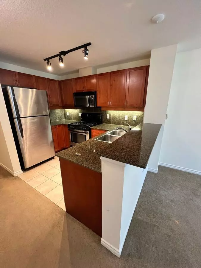 Little Italy 1 Bed/ 1.5 Bath, Loft At Treo! photo 5