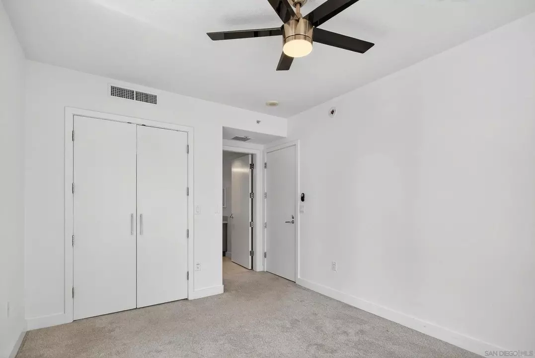 Luxury 1br / 1.5ba Condo | The Grande, Santa Fe Place photo 5