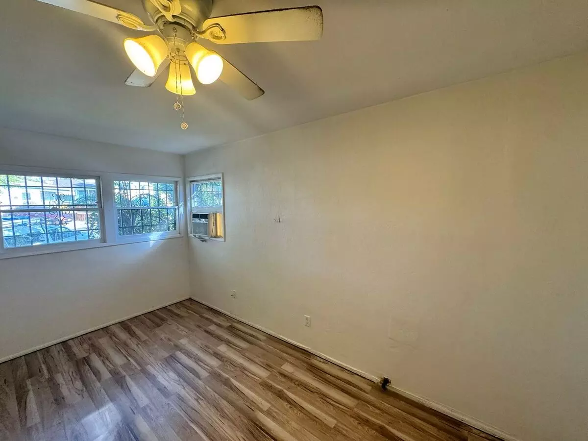Manzanita Dr photo 2