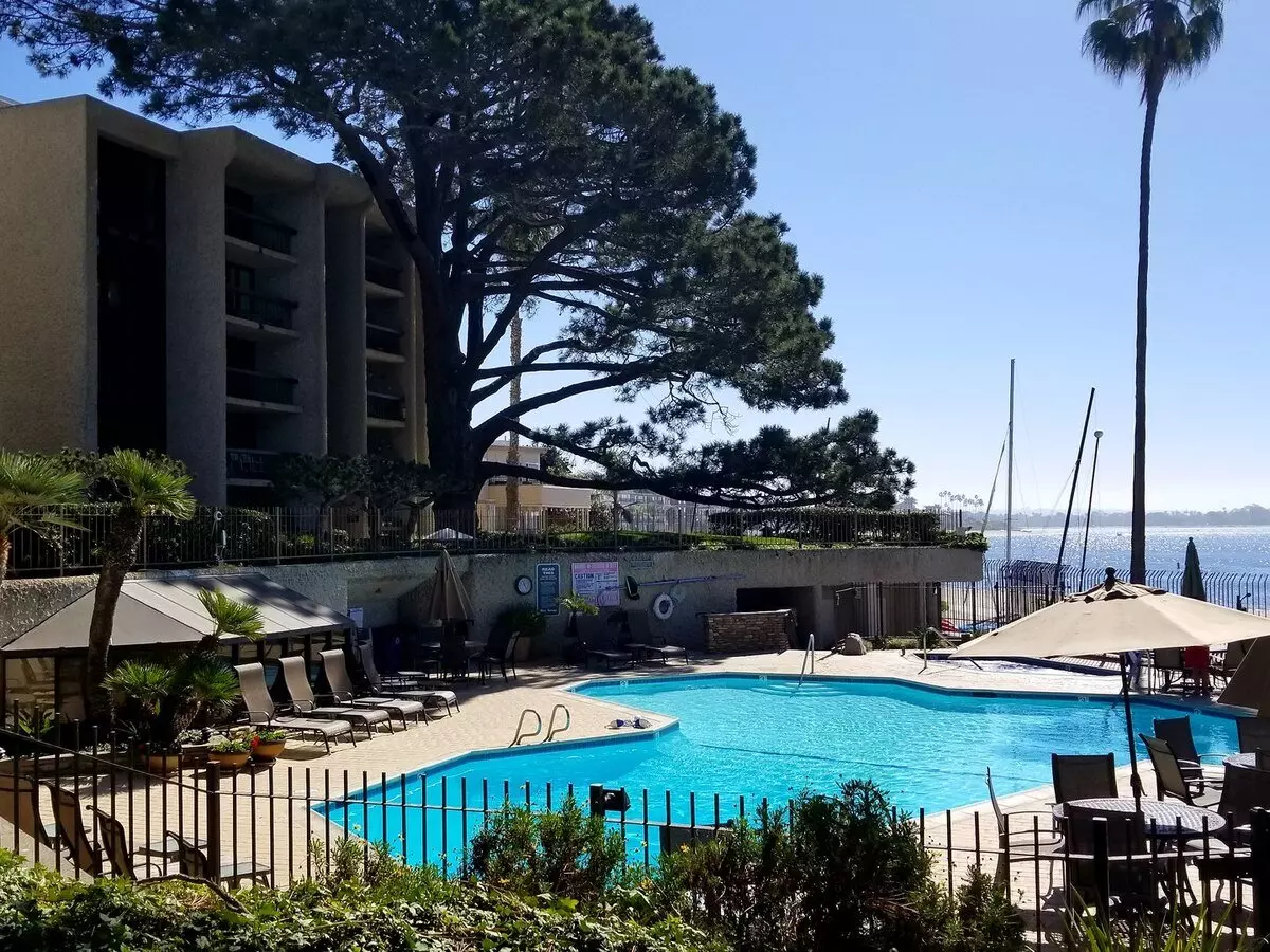 Mission Bay (sail Bay) Crown Point 2Bed 2Bath 1625 Sqft, Water View photo 4