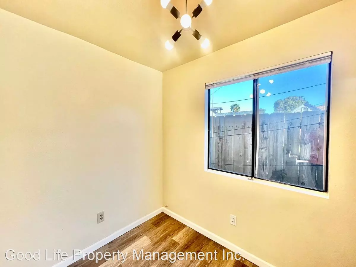 4377-79 McClintock St photo 3
