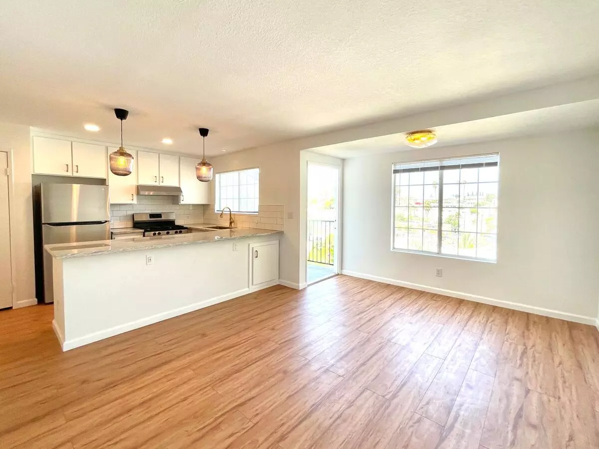 **** $1000 Off First Months Rent If You Move In By The End Of January**** Newly Remodeled Apartment Home! photo 5