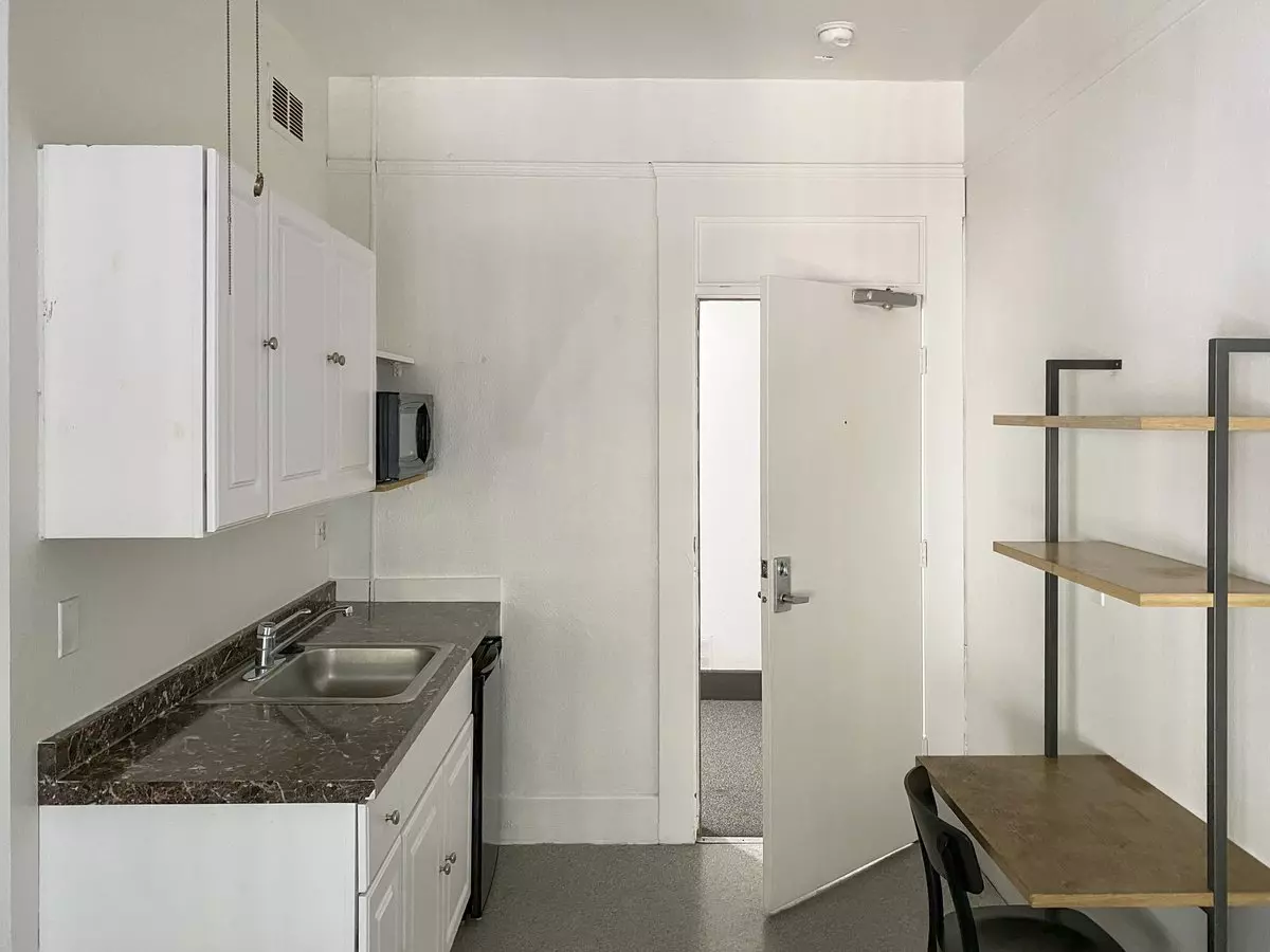 Paris Hotel – Residential photo 3