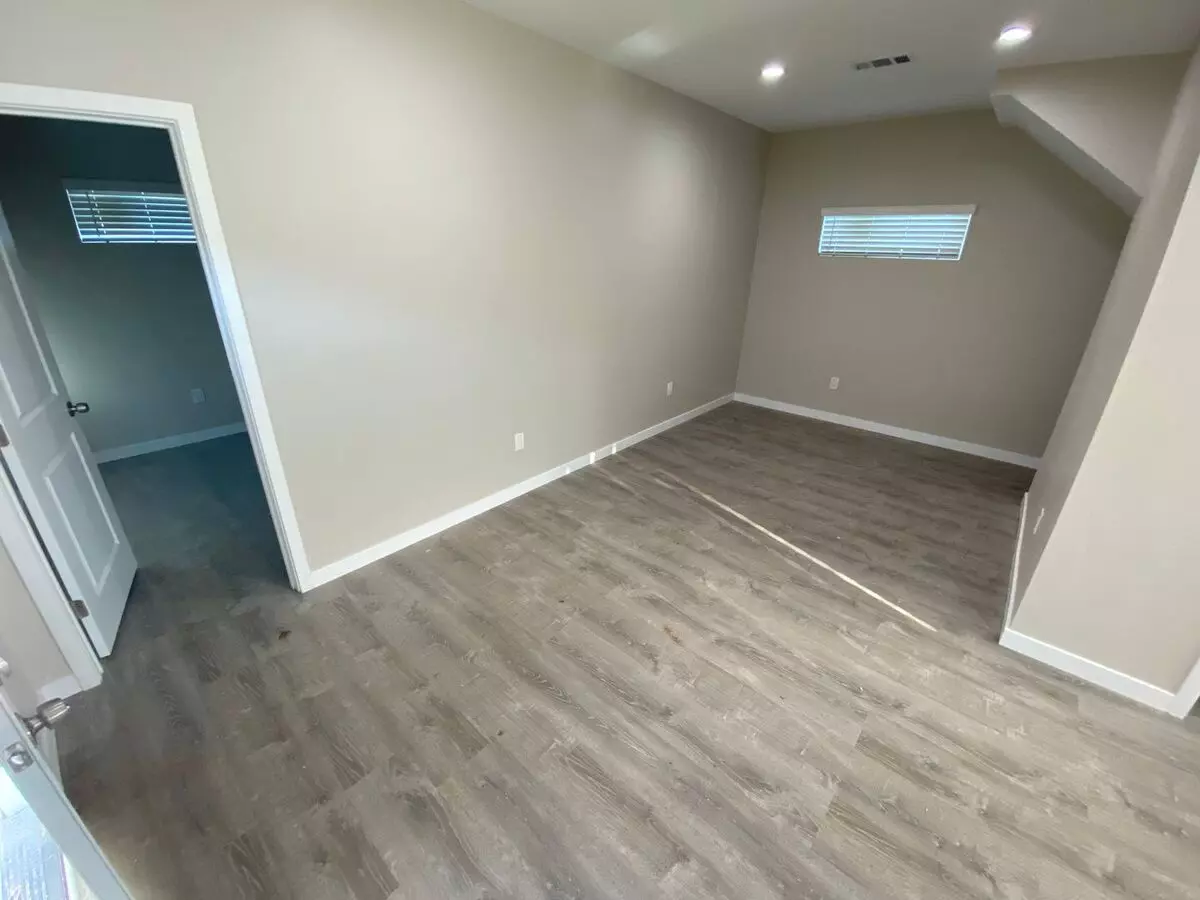 5147 Ewing Street, San Diego, CA 92115 photo 2