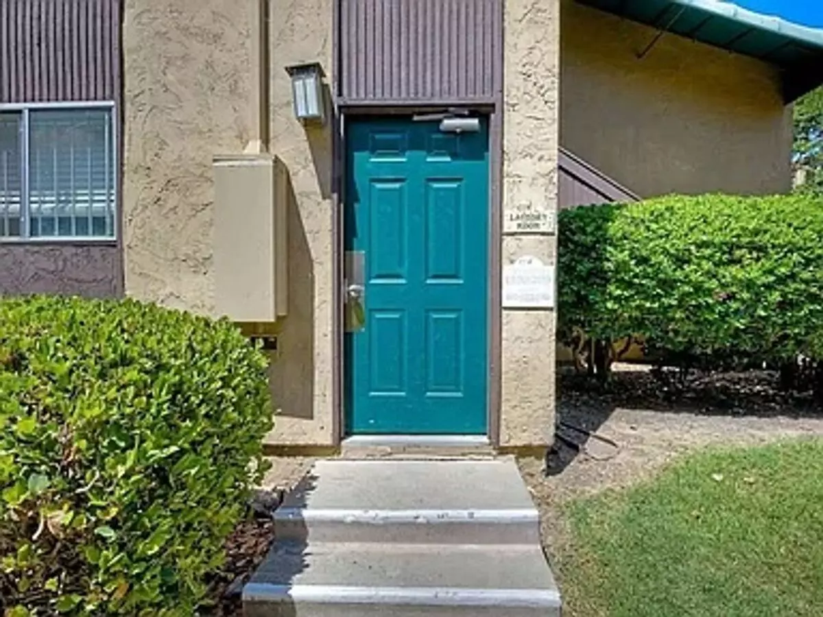 3454 Castle Glenn Drive, San Diego, CA 92123 photo 5