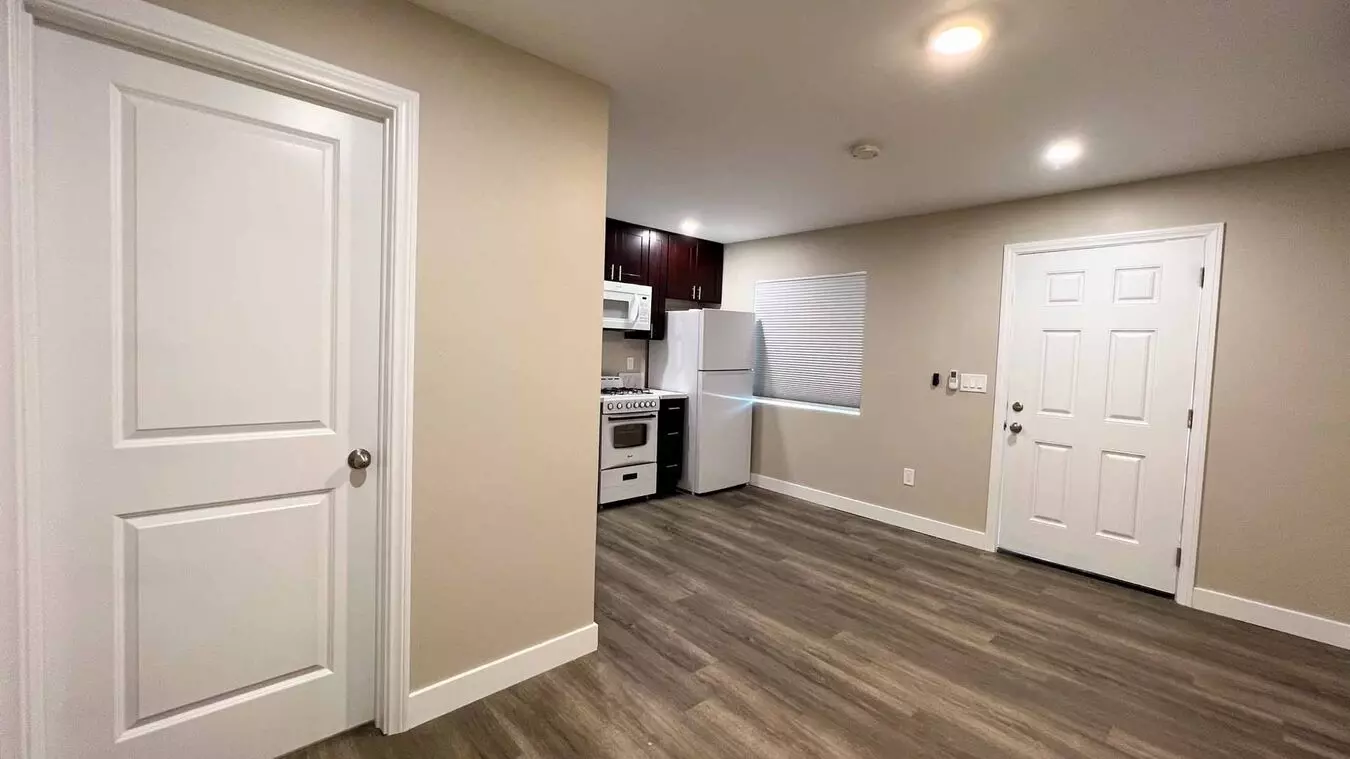 Texas Street Apartments photo 4