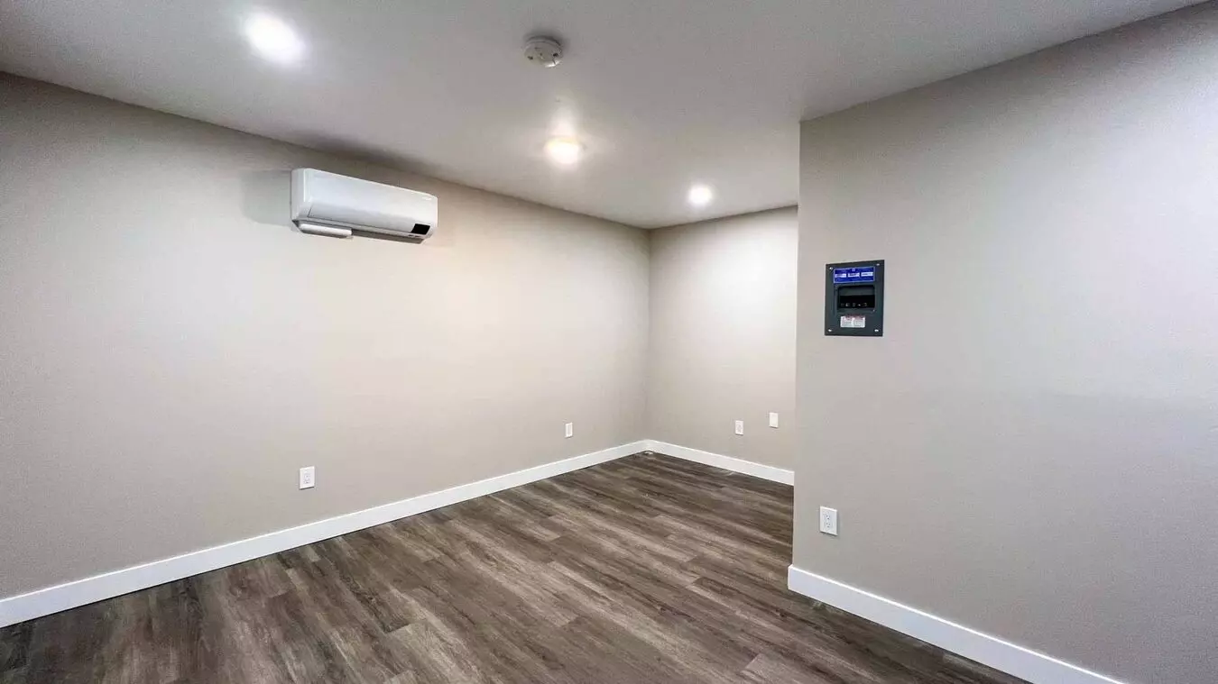 Texas Street Apartments photo 5