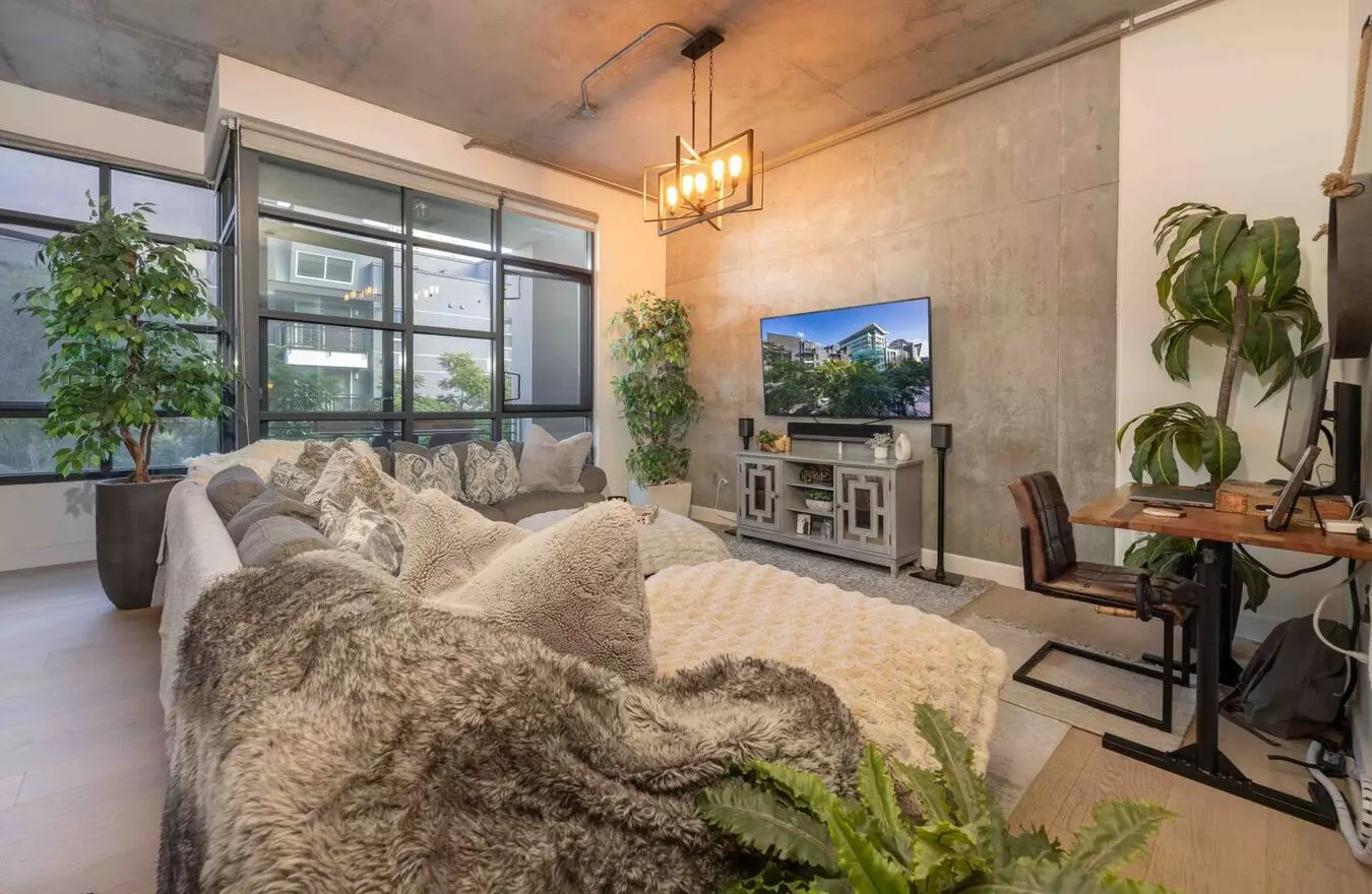 Brand New Floors! Spacious 2 Bedroom 2 Bathroom At M2i In Downtown San Diego photo 3