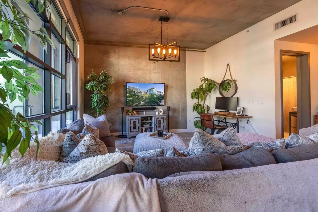 Brand New Floors! Spacious 2 Bedroom 2 Bathroom At M2i In Downtown San Diego photo 5