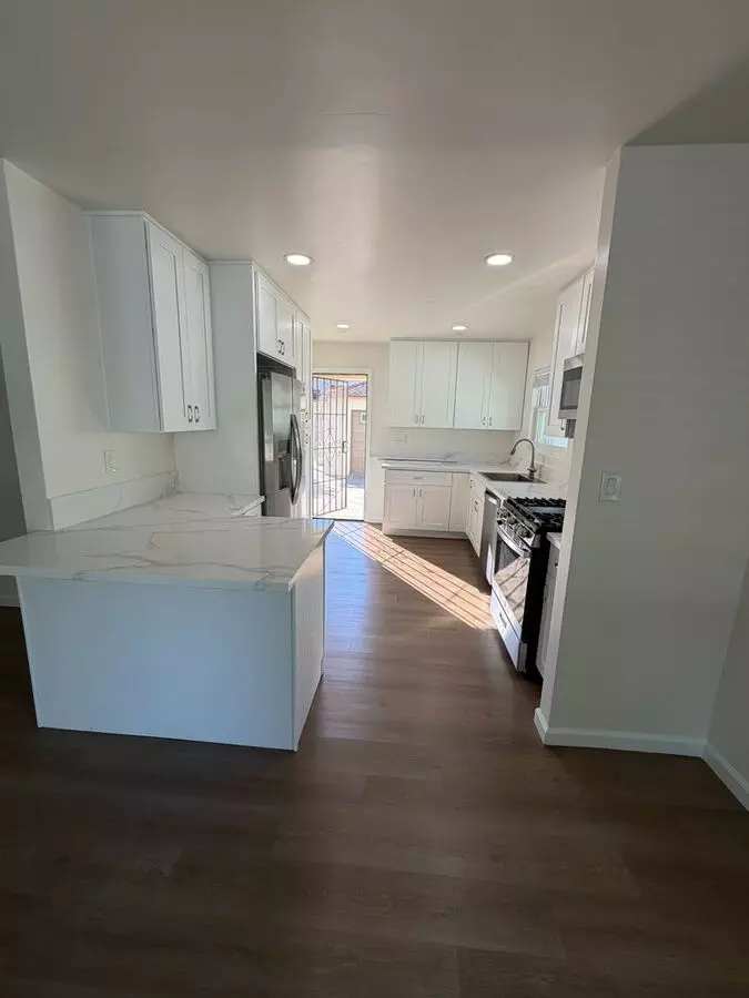Spacious Home In Prime Pacific Beach Location photo 3