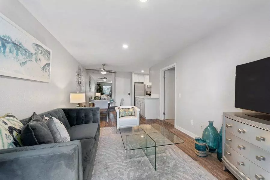 Pointe Luxe Apartment Homes photo 2