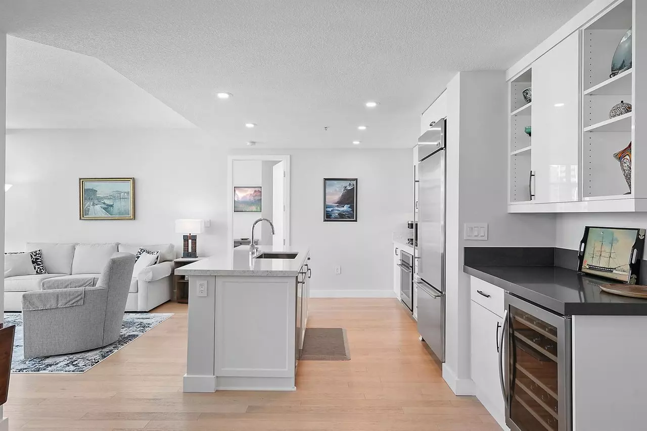Luxury 1br / 1.5ba Condo | The Grande, Santa Fe Place photo 5