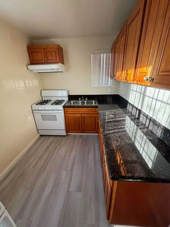 Park View Apartments In The Heart Of San Diego! photo 2