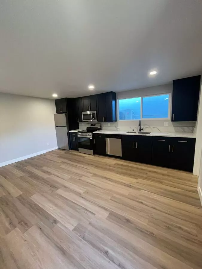 3363 A St photo 5