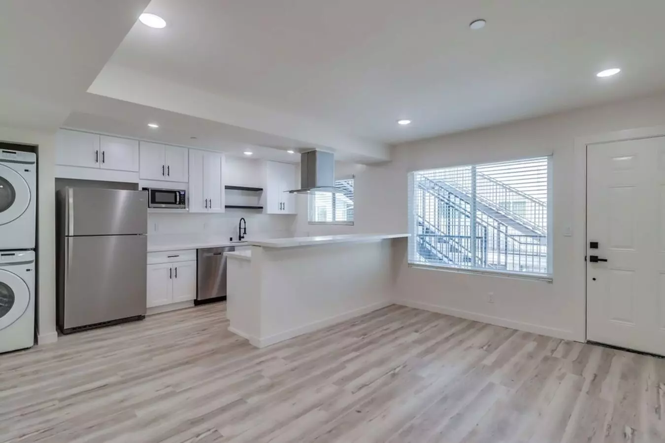 1478 Hornblend Street, San Diego, CA 92109 photo 4