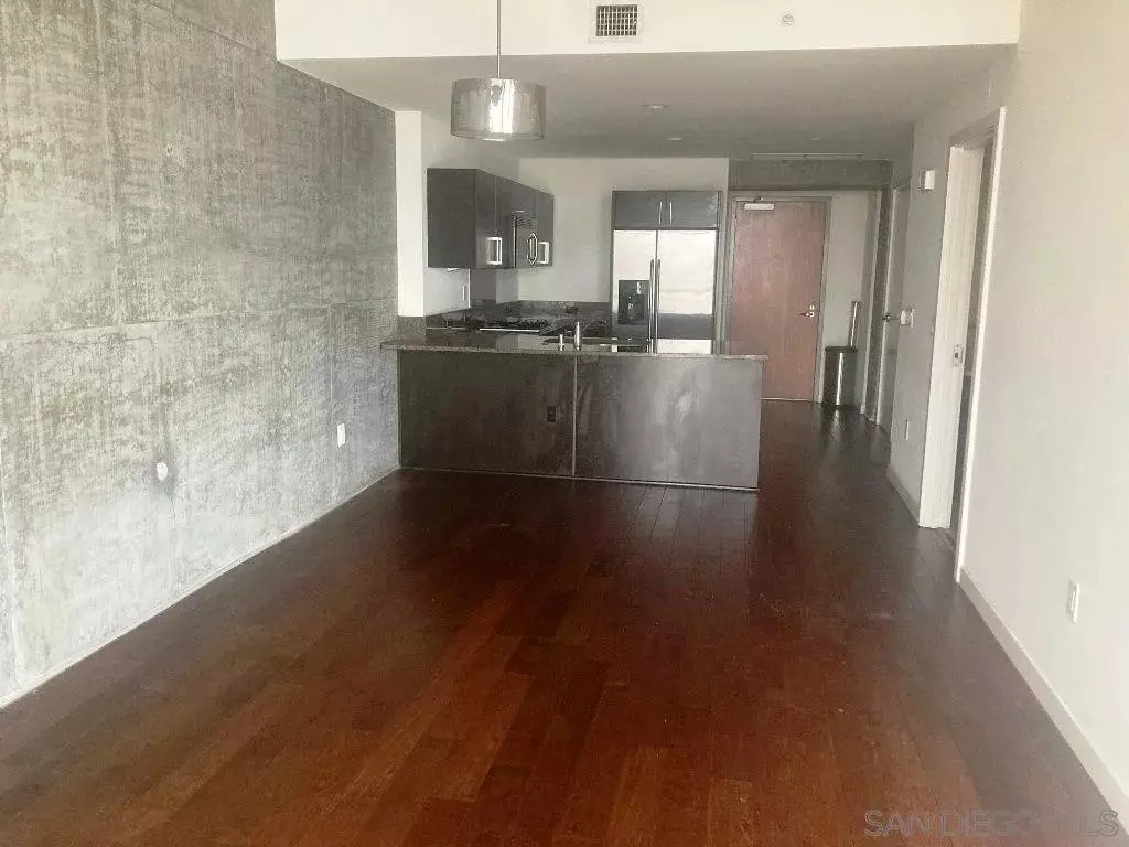 800 The Mark Ln San Diego, CA 92101 photo 5