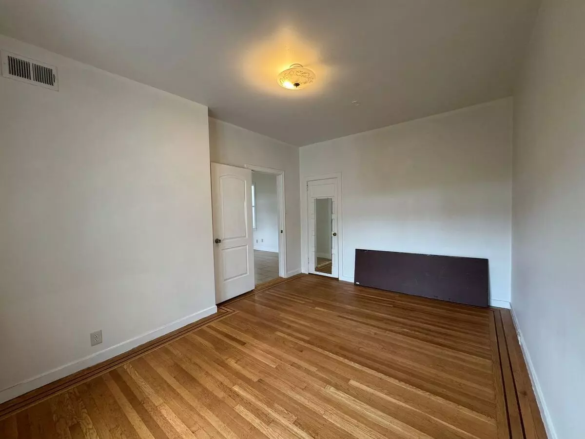 1 Bed 1 Bath In Portola photo 3