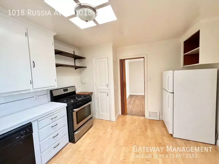 1024 Russia Avenue, San Francisco, CA 94112 photo 4