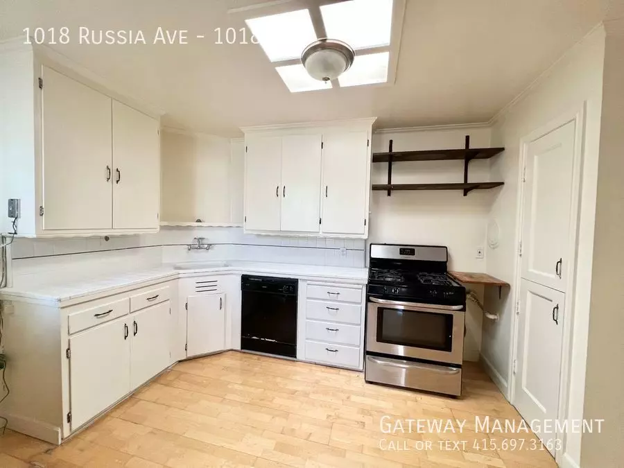 1024 Russia Avenue, San Francisco, CA 94112 photo 5