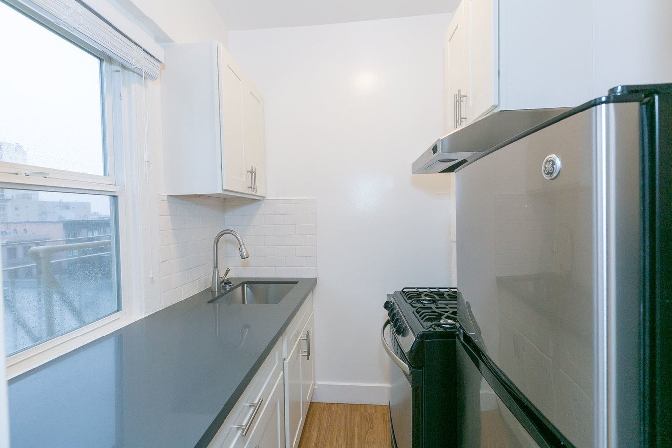 1025 Post Apartments photo 4