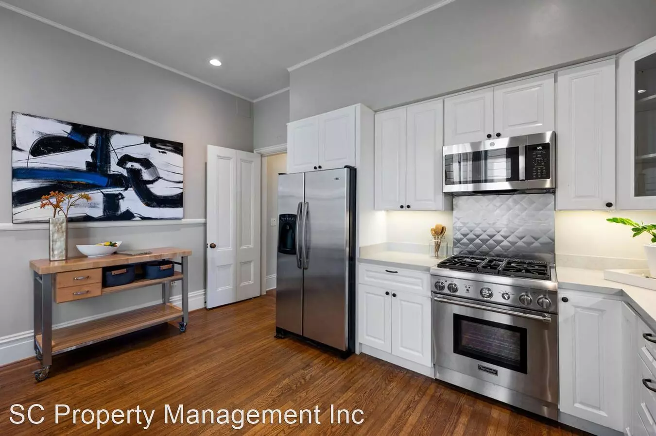 1029 Dolores St photo 2