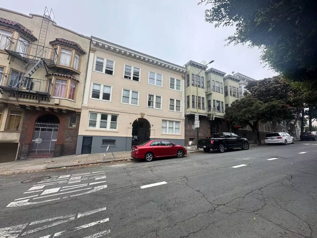1031 Leavenworth Street (044r) photo 3