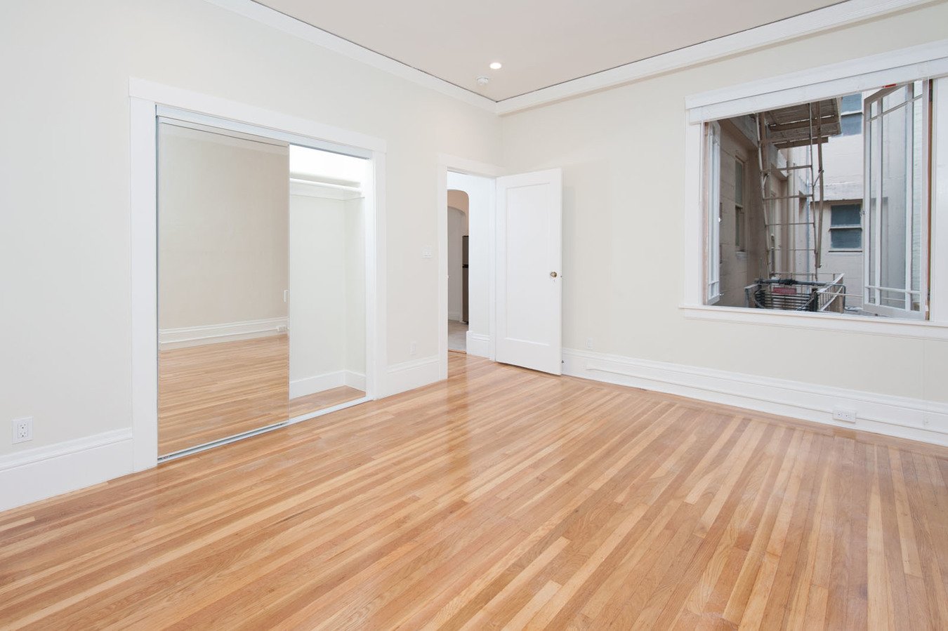 1035 SUTTER Apartments photo 3