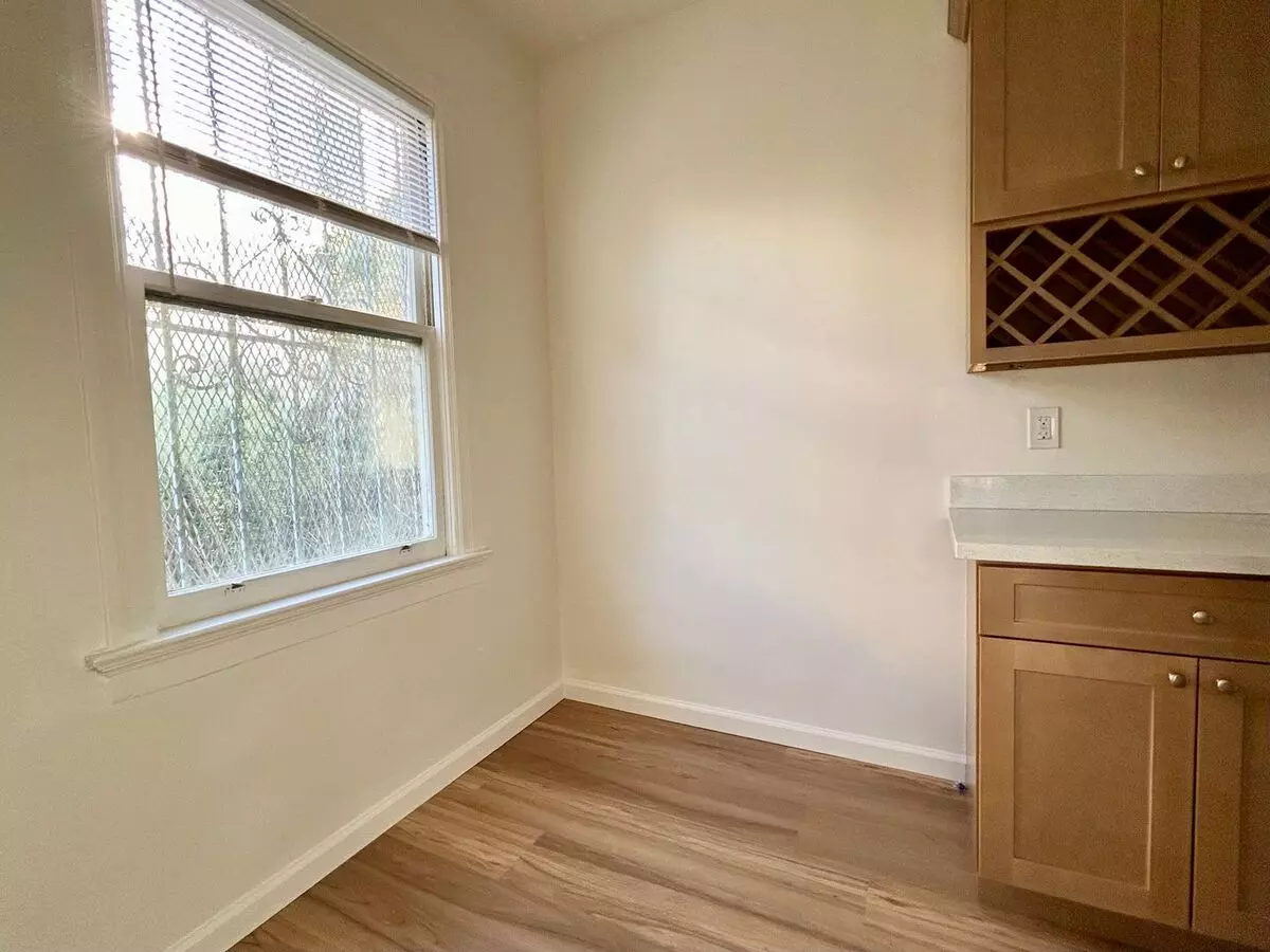1050 Fell Street, San Francisco, CA 94117 photo 2