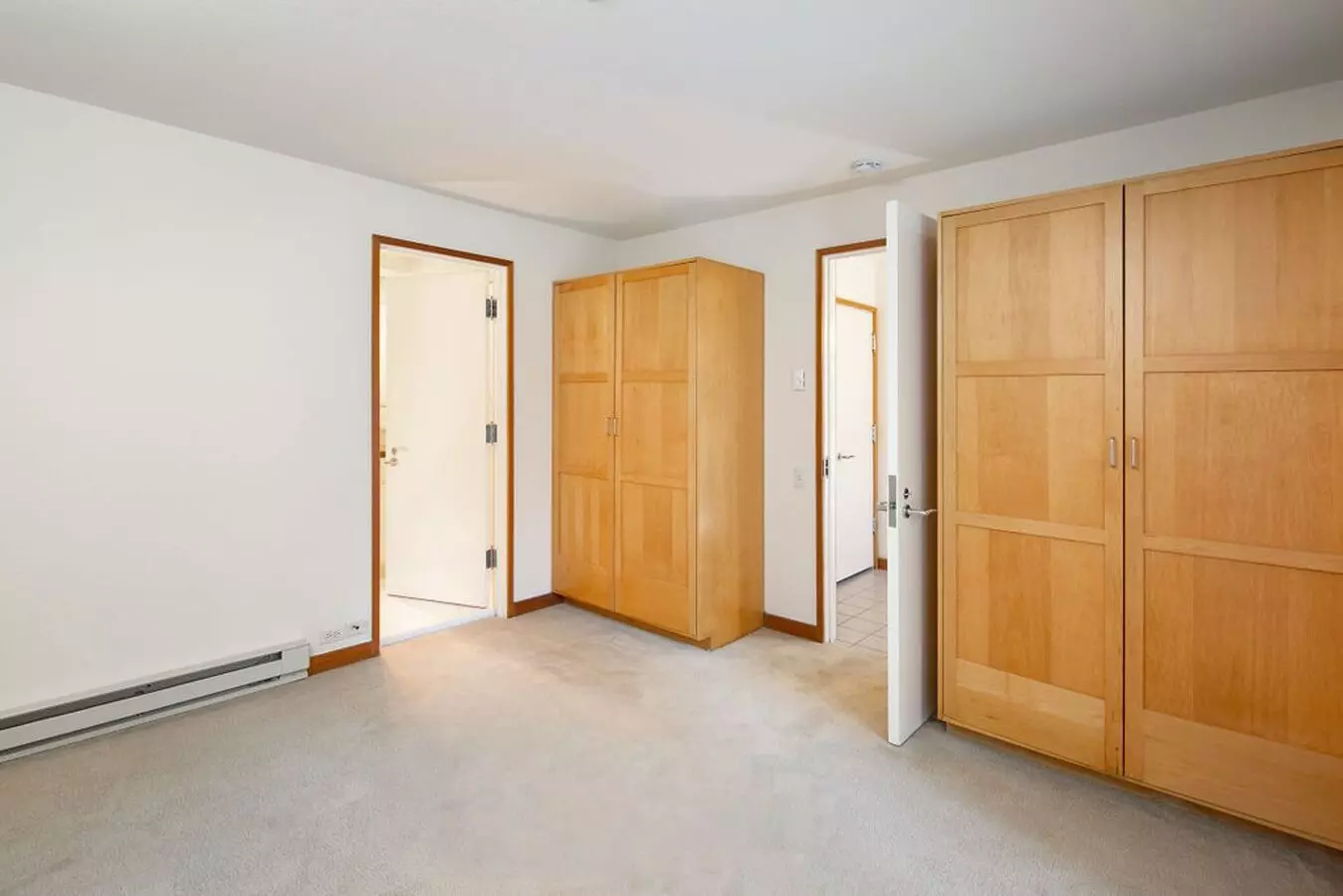 1059 Union Street Apartments photo 4